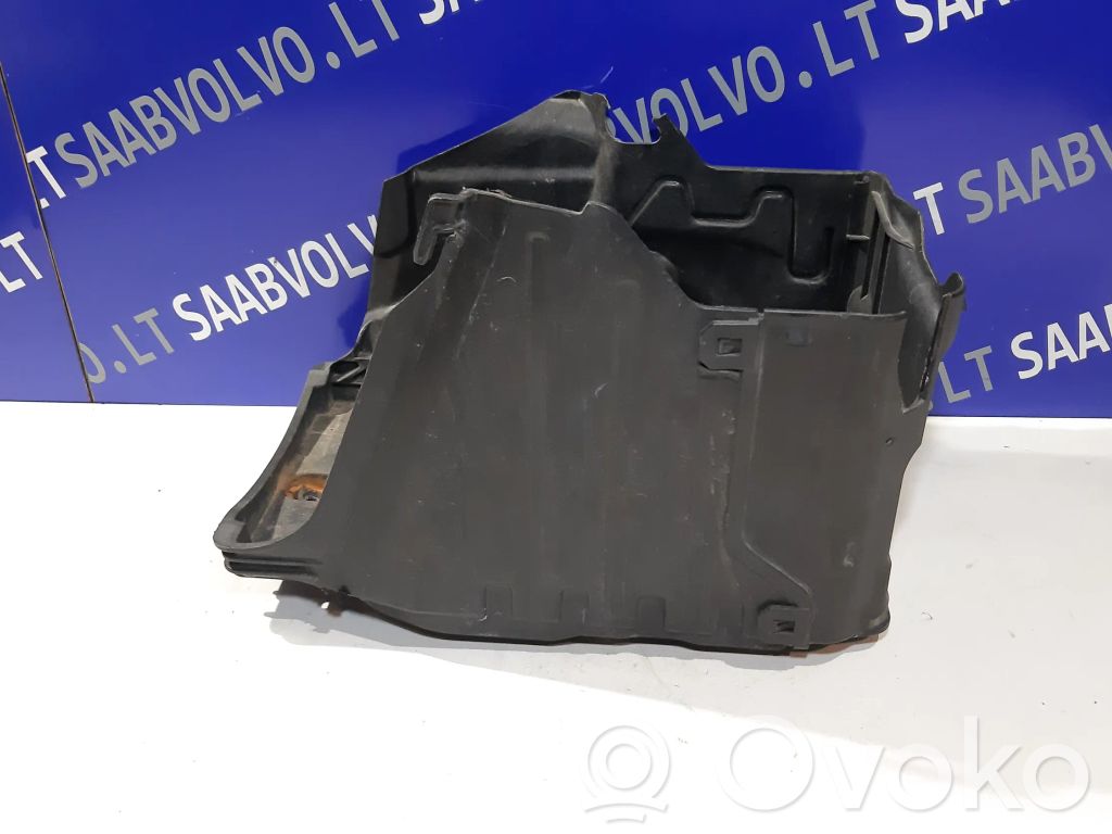 Volvo XC60 Akumuliatoriaus dėžė 