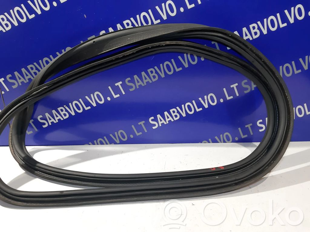 Volvo S60 Gumowa uszczelka bagażnika tylnego / Na karoserii 