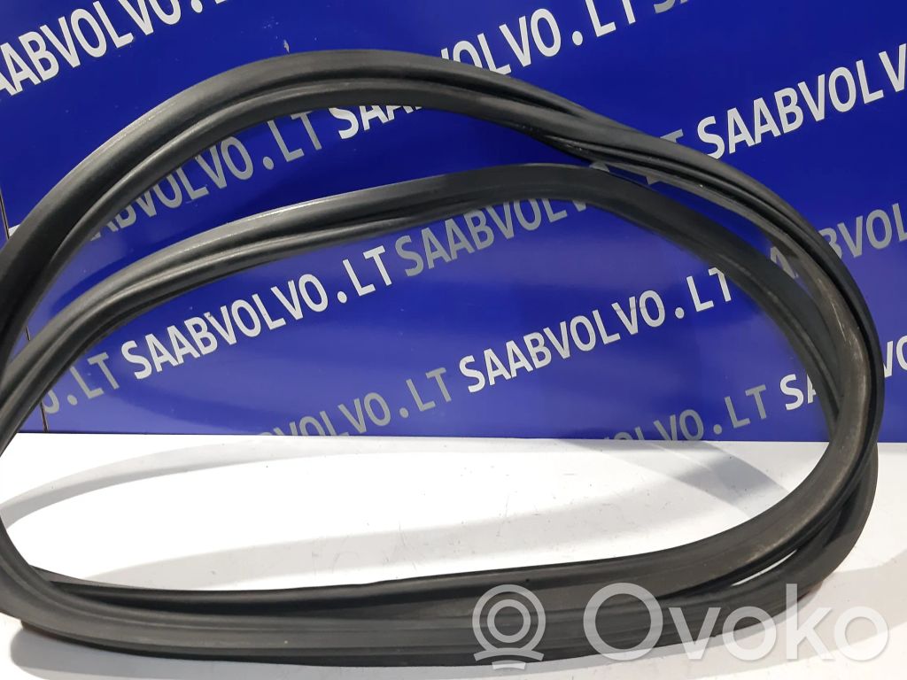 Volvo S60 Gumowa uszczelka bagażnika tylnego / Na karoserii 