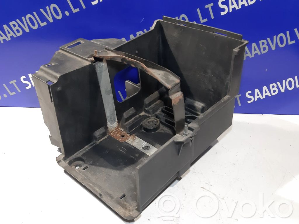 Volvo S40 Akkulaatikon alusta 