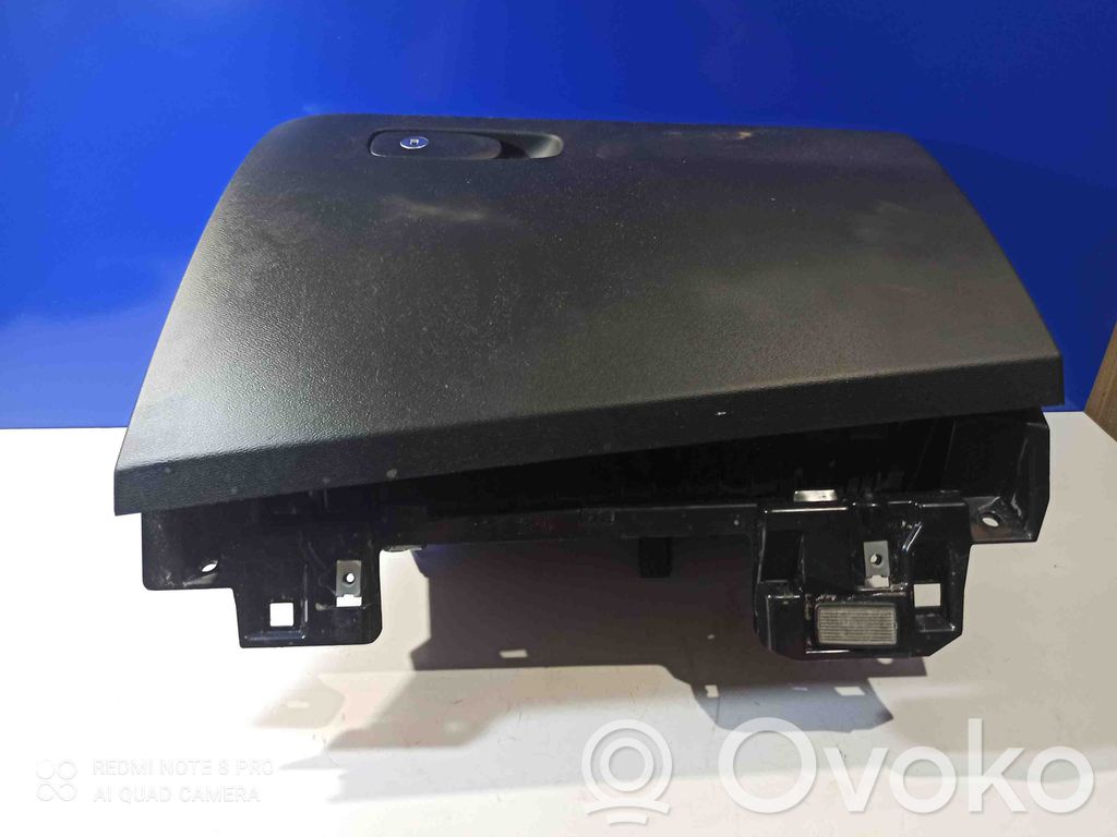 Volvo S60 Schowek deski rozdzielczej 