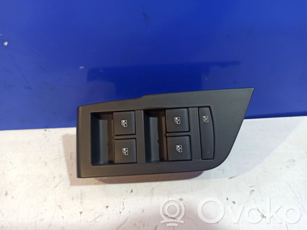 Electric window control switch   13319395