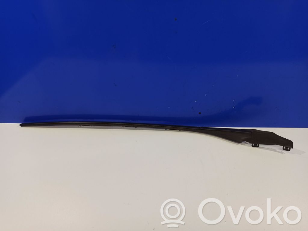 Volvo S60 Windshield trim 