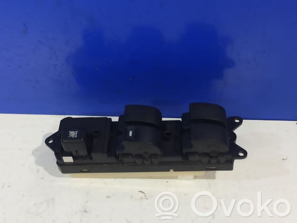 Mitsubishi Grandis Przyciski szyb 