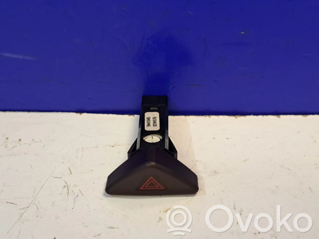 Volvo V70 Hazard light switch 