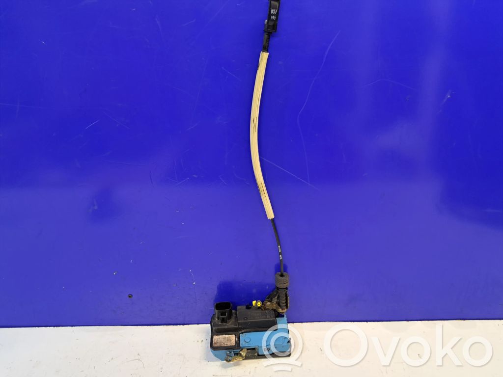 Volvo V70 Front door lock 
