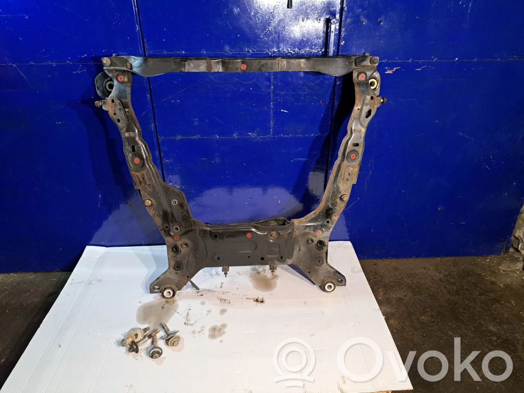 Priekinis traversas   31406334,31406808,31277648,31304103,31360347