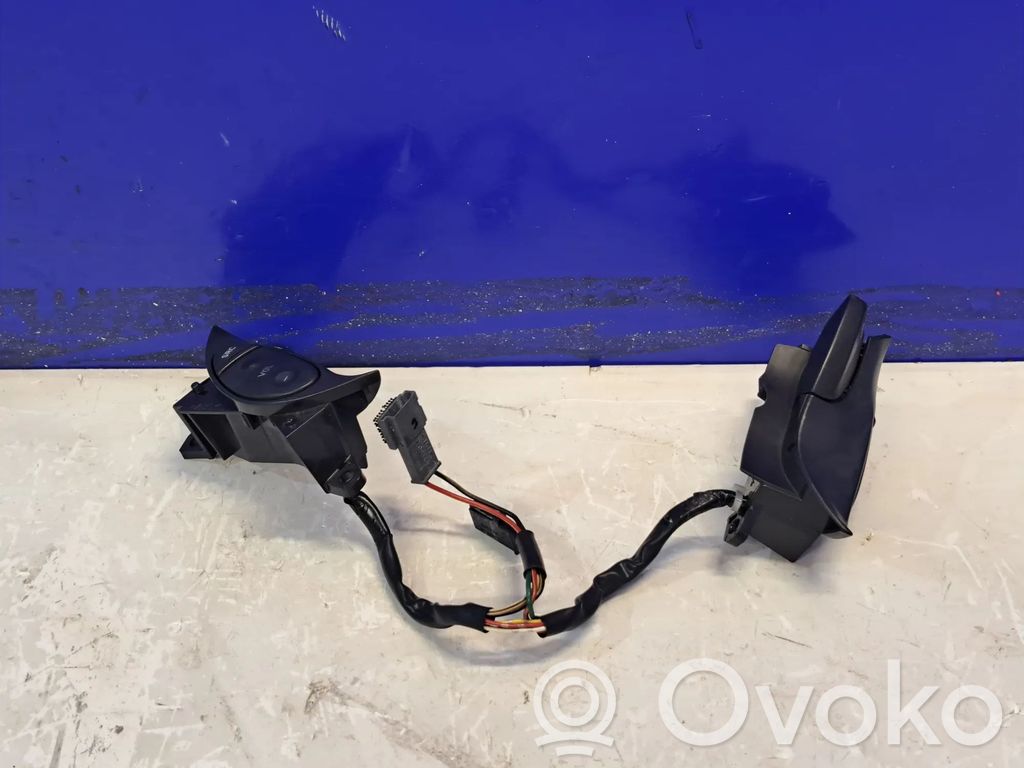 Saab 95 - 96 Steering wheel buttons/switches 