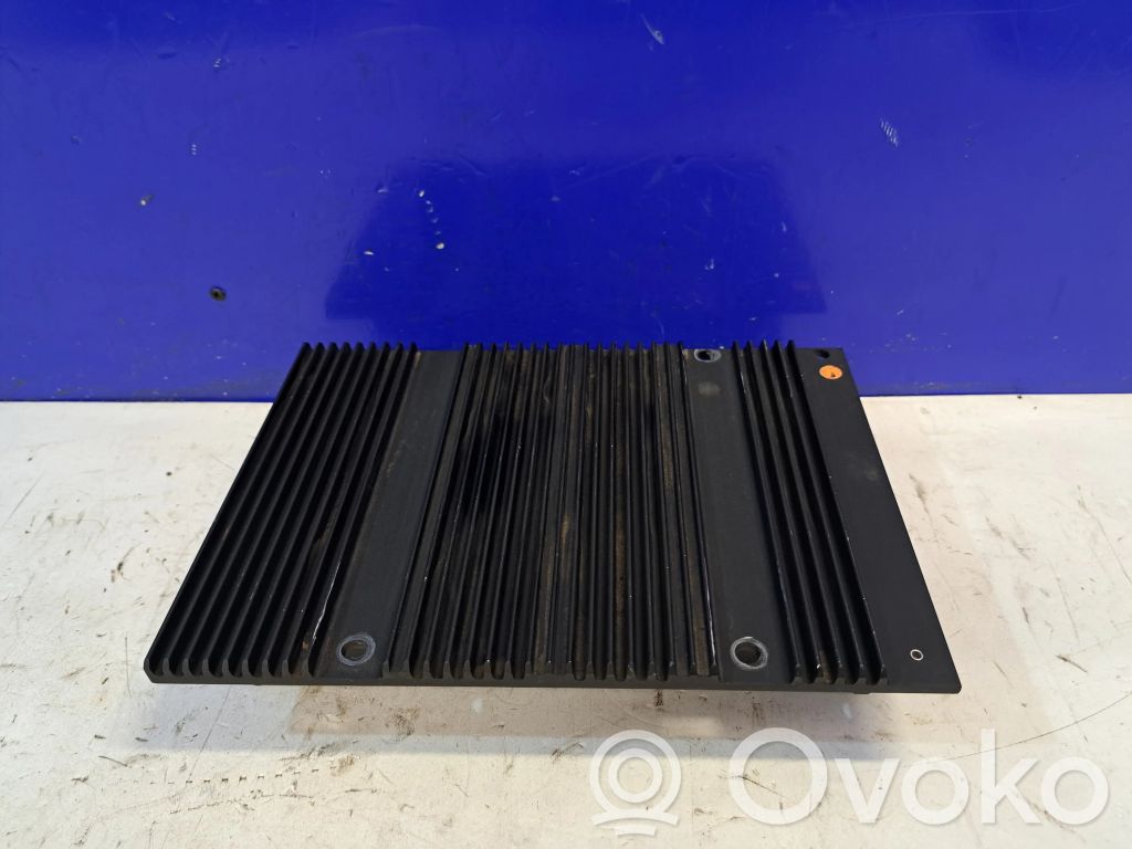 Volvo XC90 Sound amplifier 