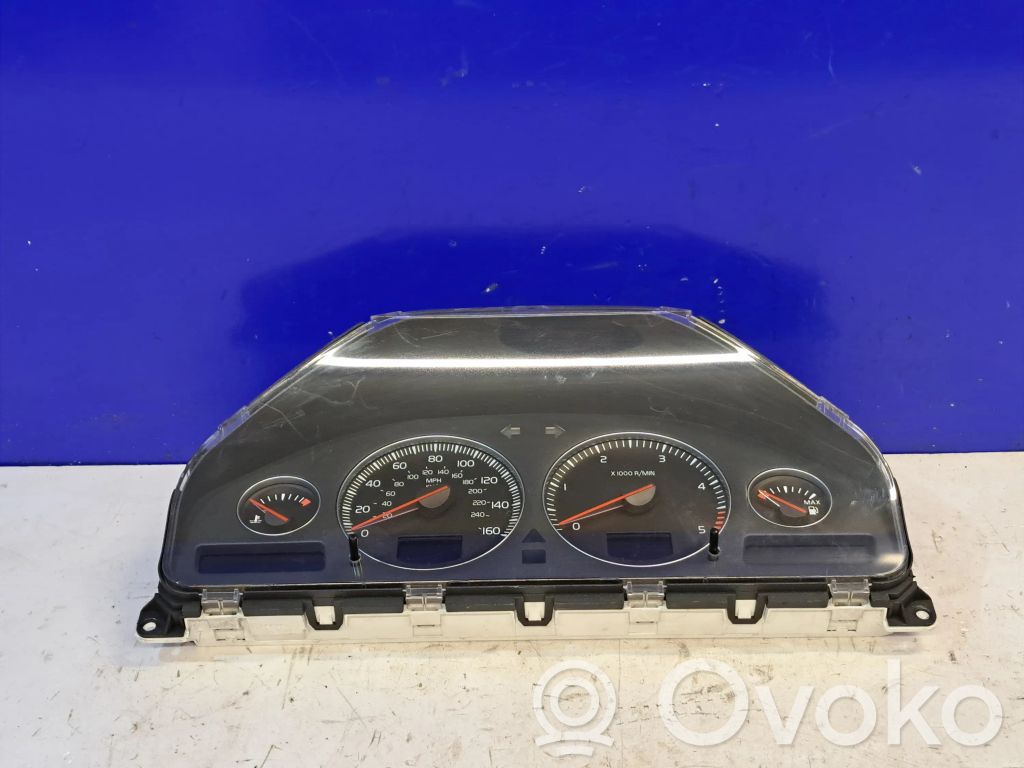Volvo V70 Geschwindigkeitsmesser Cockpit 