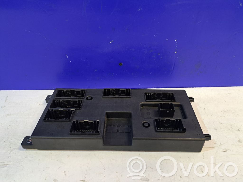Jaguar XE Fuse module 