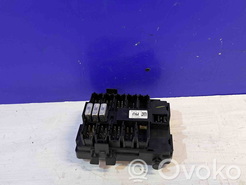 Chevrolet Tahoe Fuse module 