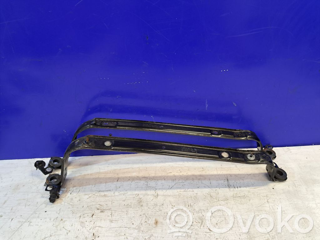 Volvo XC60 Uchwyt / Mocowanie zbiornika paliwa 