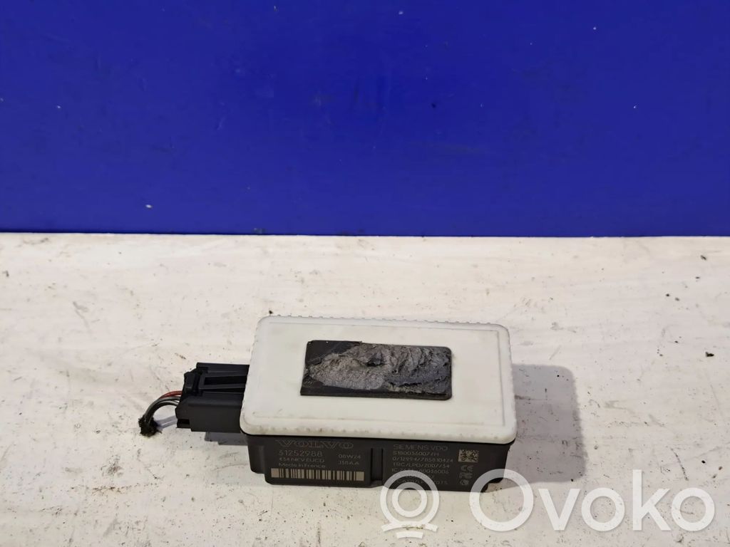 Volvo V70 Door central lock control unit/module 
