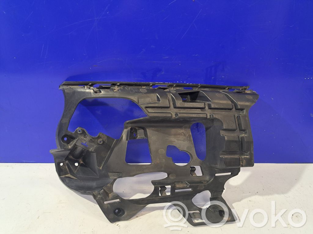 Halterung Scheinwerfer   31323841