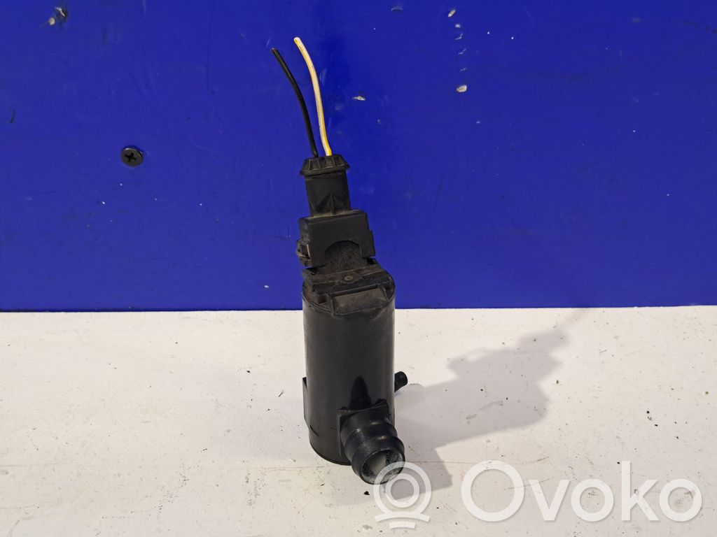 Windscreen/windshield washer pump   9169611