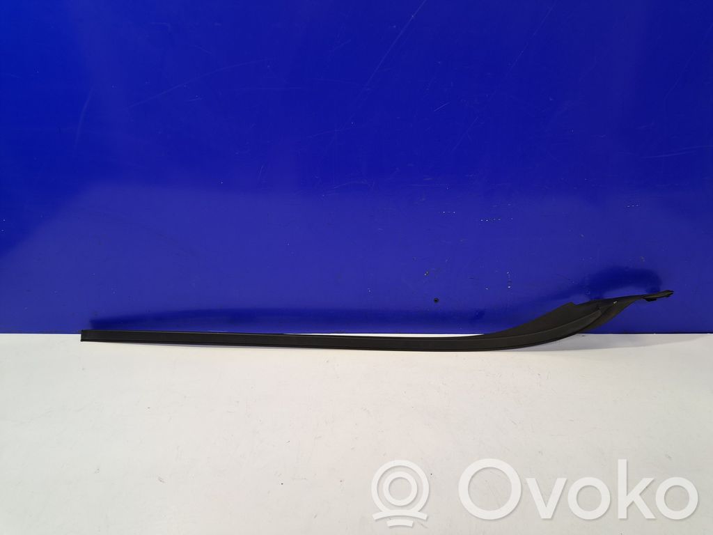 Volvo S60 Moldura del parabrisas 