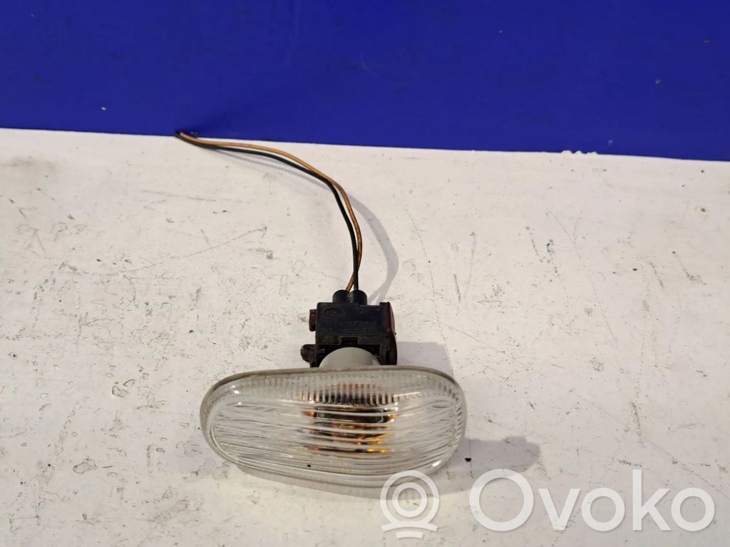 Saab 9-5 Front fender indicator light 