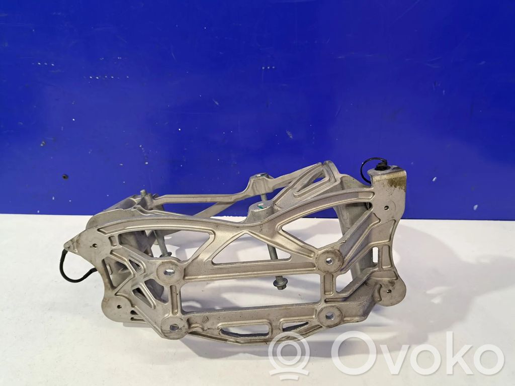 A/C compressor mount bracket   32352687