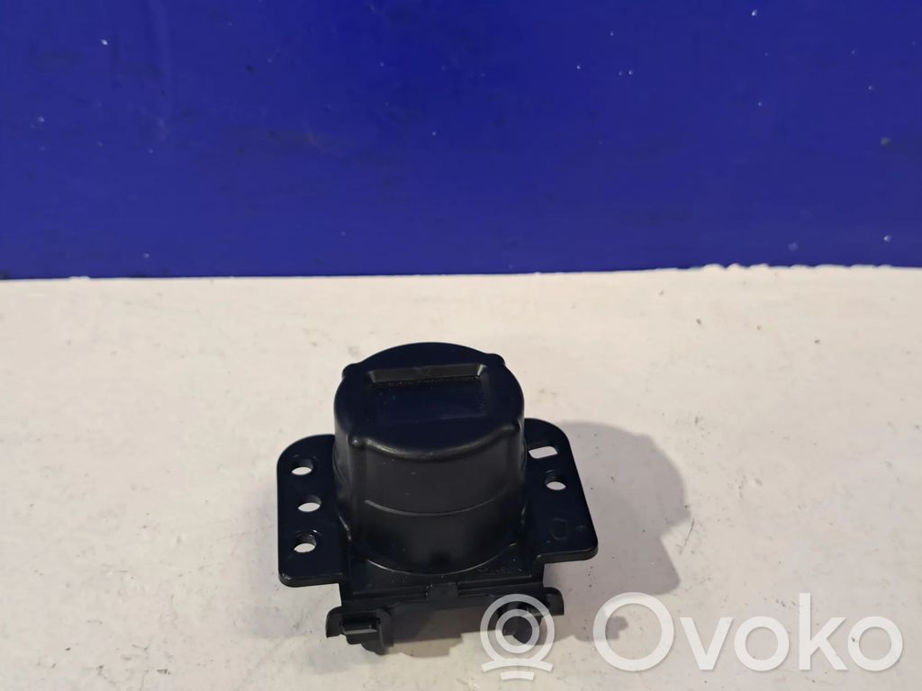Windshield/windscreen camera   5837994,5990469,6130421,6255639,6291812