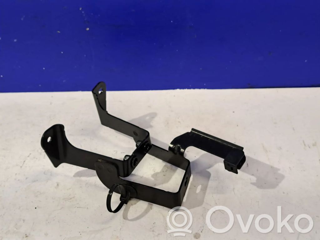 Polestar 2 Holder (bracket) 