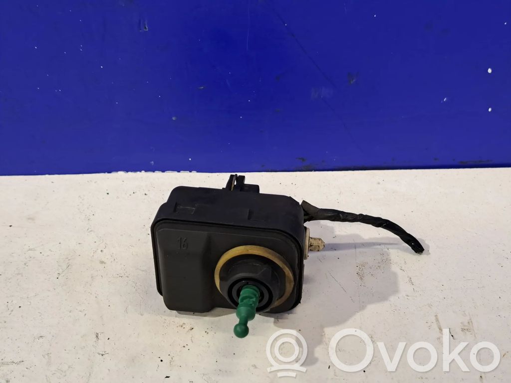 Volvo V70 Headlight level adjustment motor 