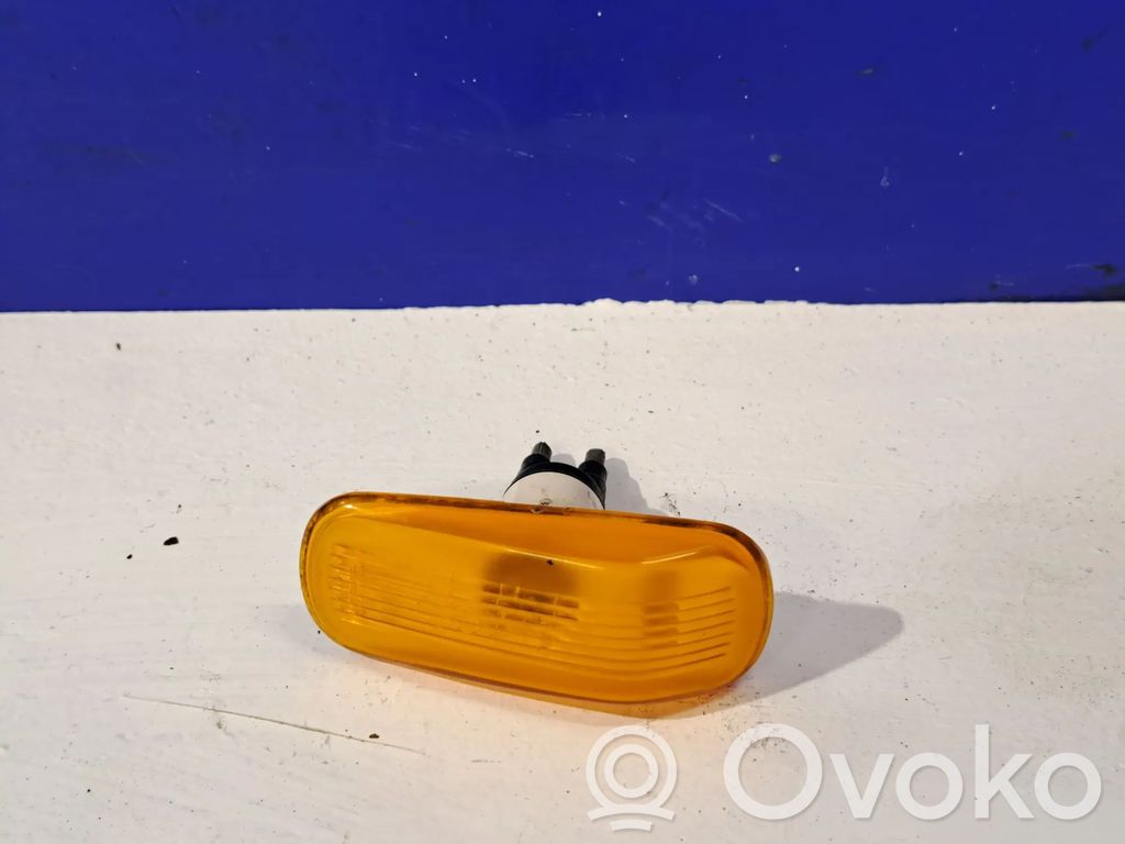 Saab 95 - 96 Front fender indicator light 