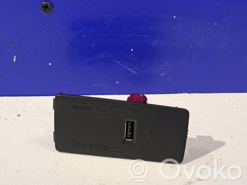 Volvo S90, V90 USB-Anschluss 