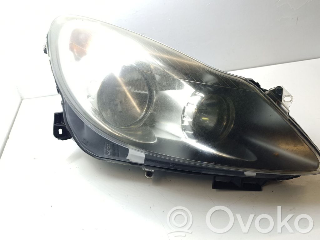 Opel Corsa D Priekinis žibintas 