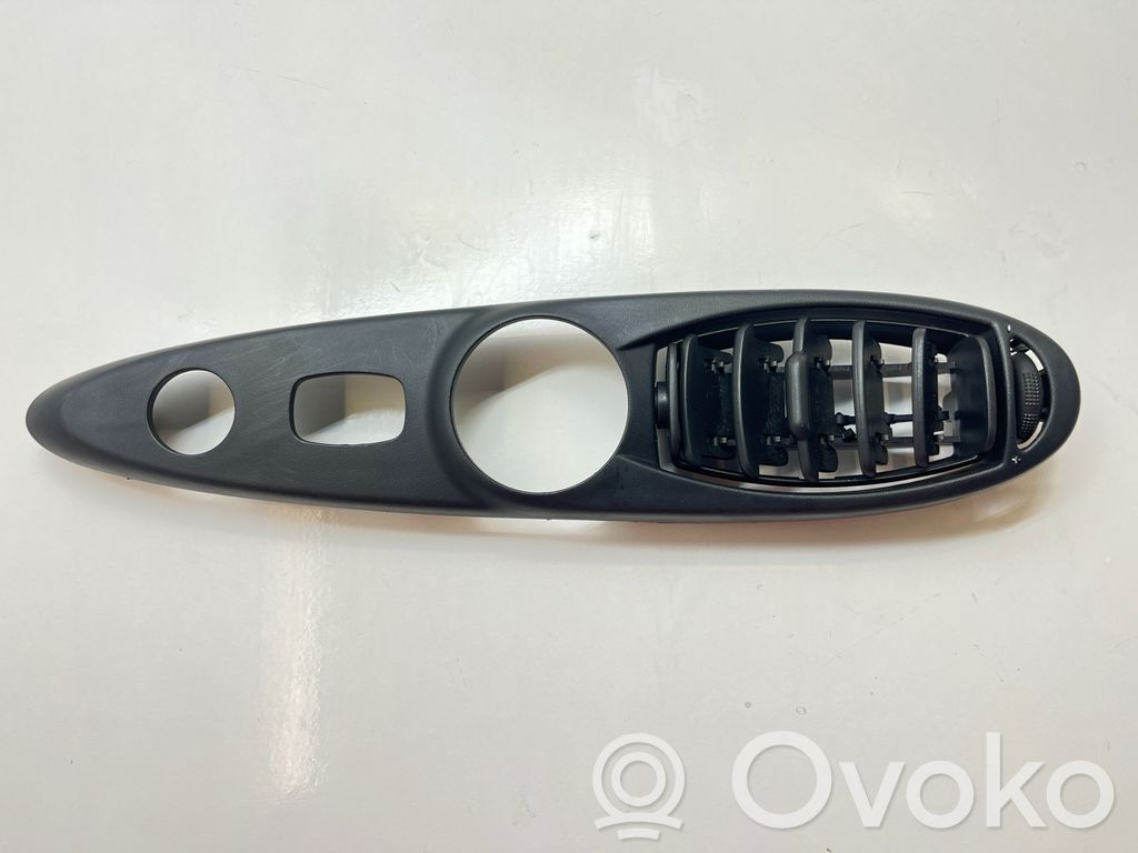 Peugeot 807 Dash center air vent grill 