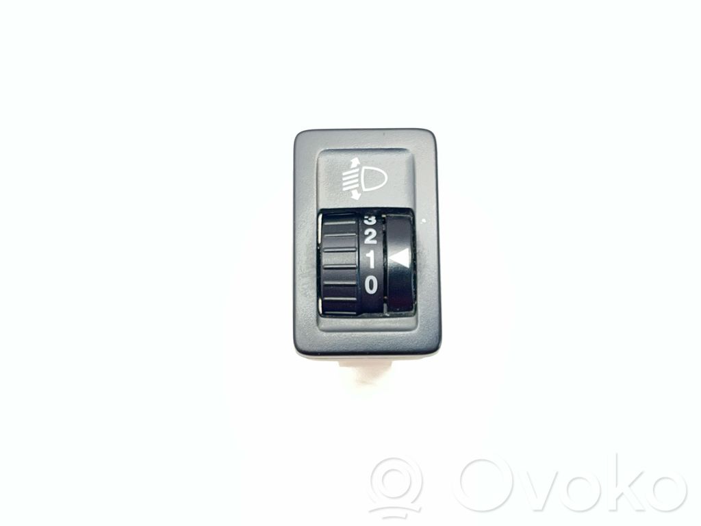Headlight level height control switch   R2346