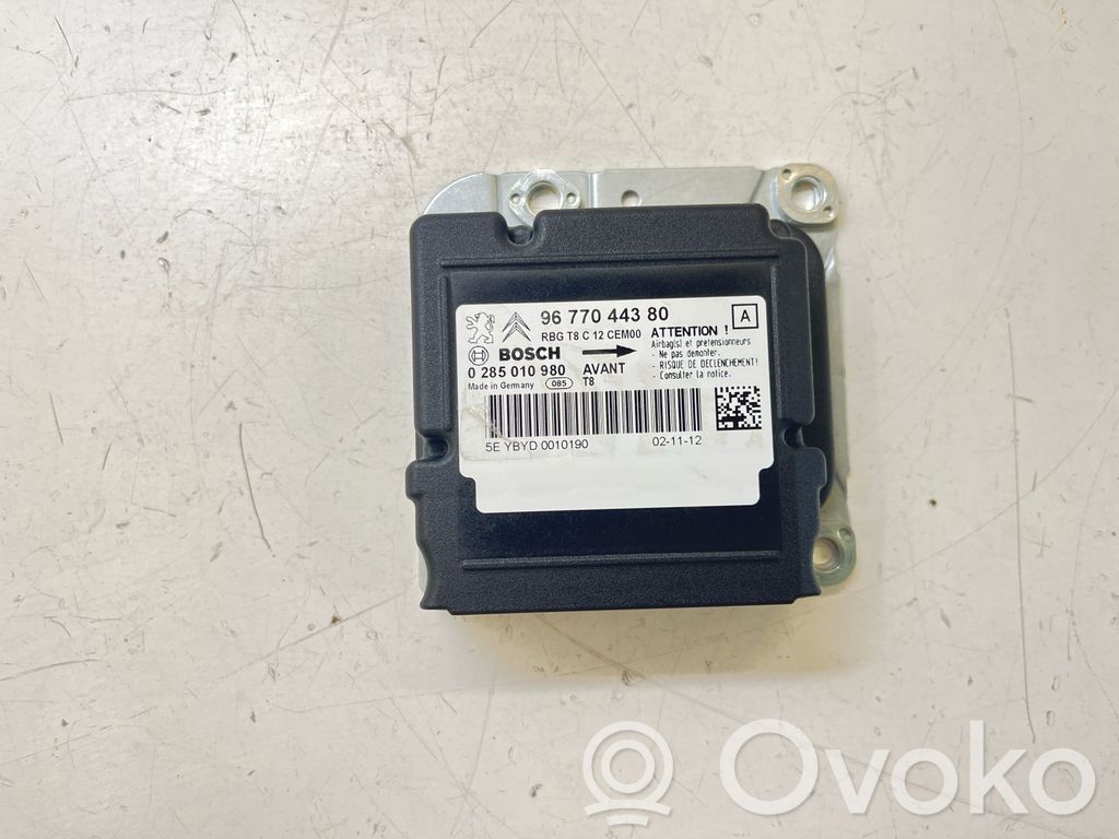 Peugeot 3008 I Airbag control unit/module 