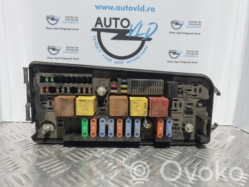 Opel Vectra C Juego de caja de fusibles 