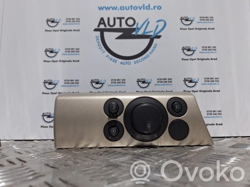 Opel Astra H Light switch 