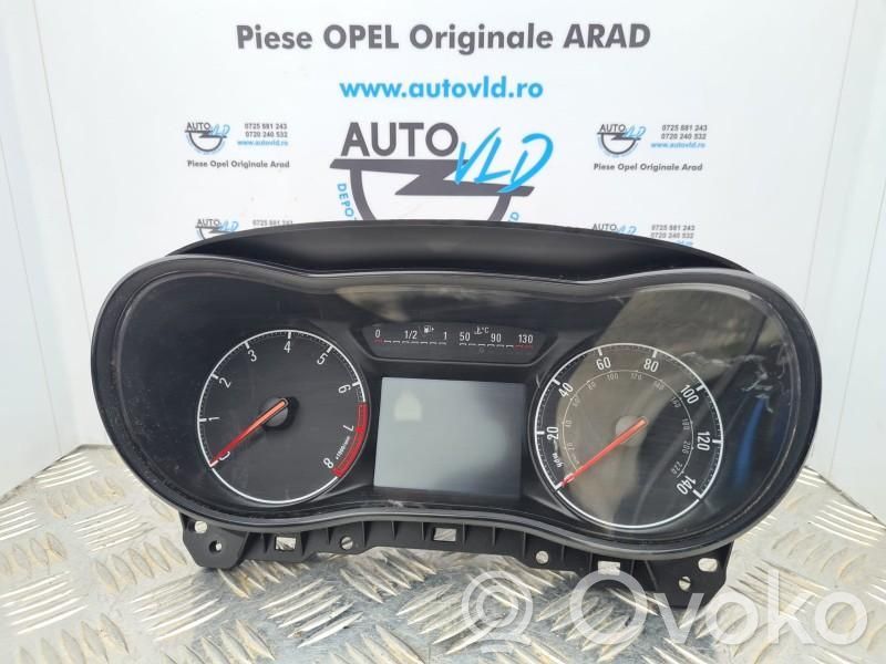Opel Corsa E Clock 