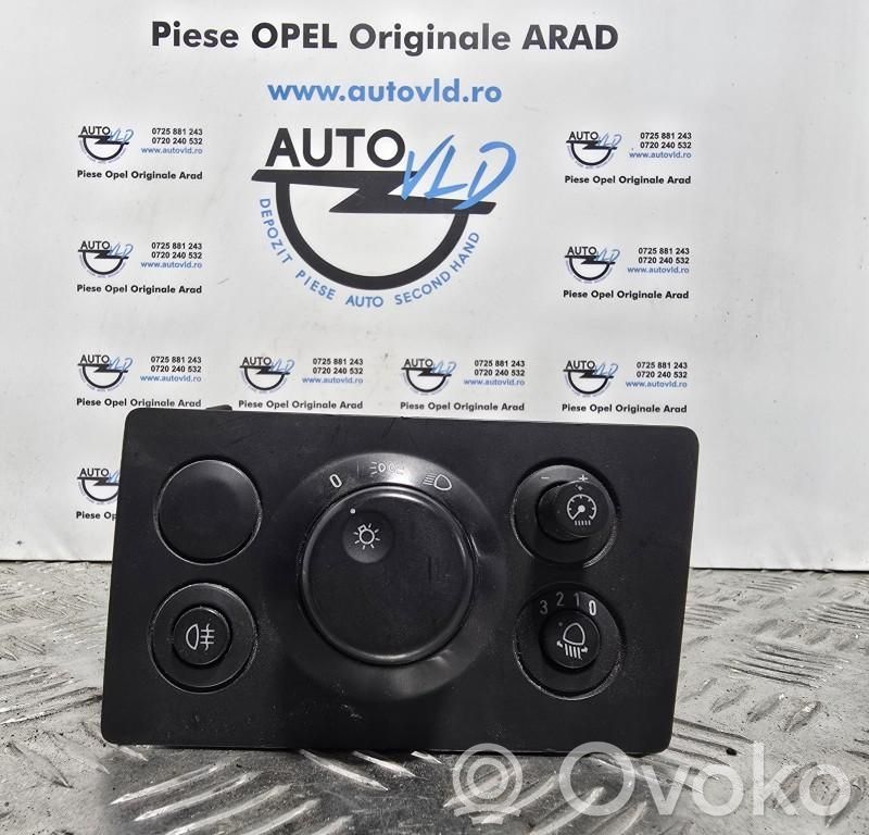 Opel Zafira B Interruptor de luz 