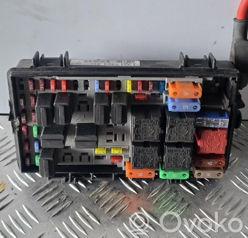 Opel Corsa D Drošinātāju kaste (komplekts) 