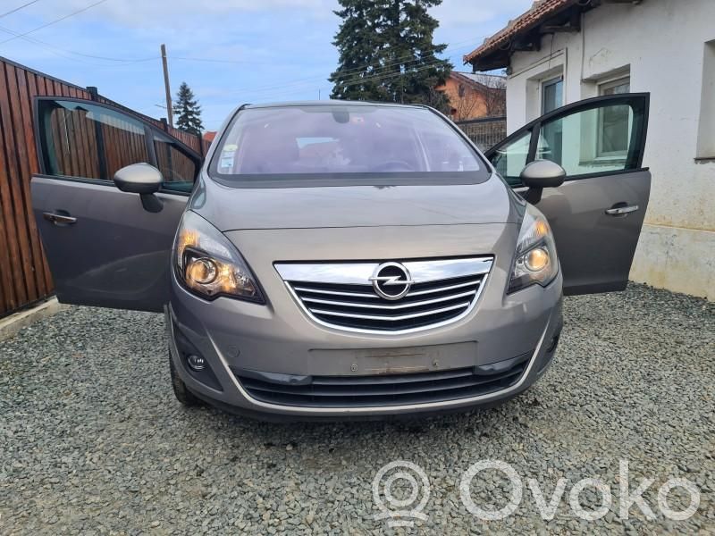 Opel Meriva B Front door speaker 