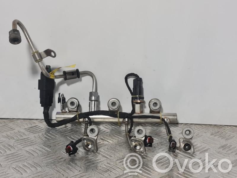 Opel Astra K Kraftstoffverteiler Einspritzleiste Verteilerrohr 