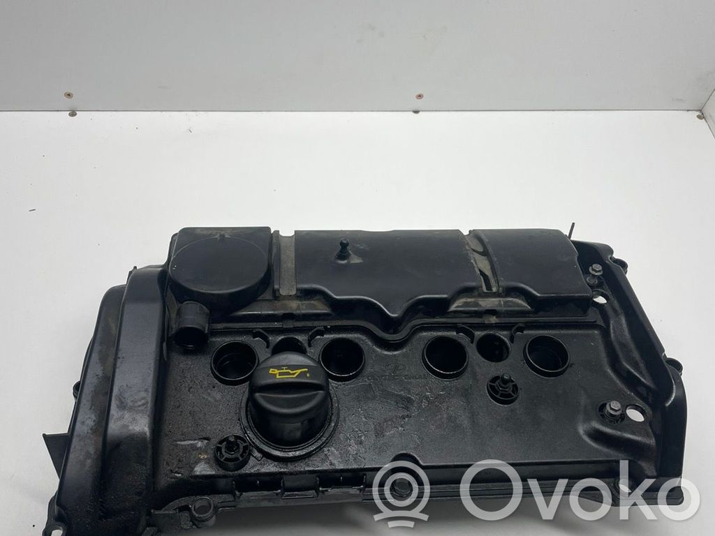 BMW 1 F20 F21 Pokrywa zaworów 