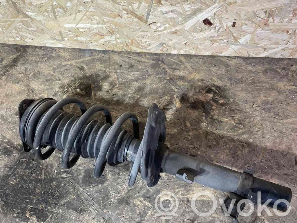 Nissan X-Trail T32 Front shock absorber with coil spring 