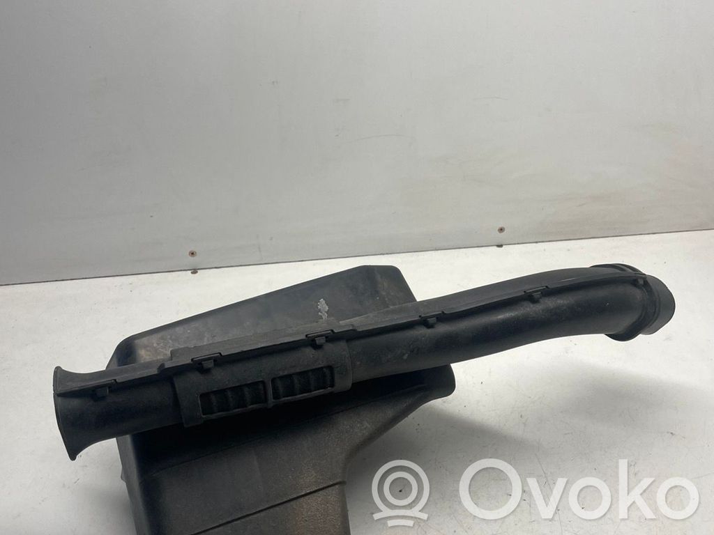 Toyota Auris E180 Część rury dolotu powietrza 