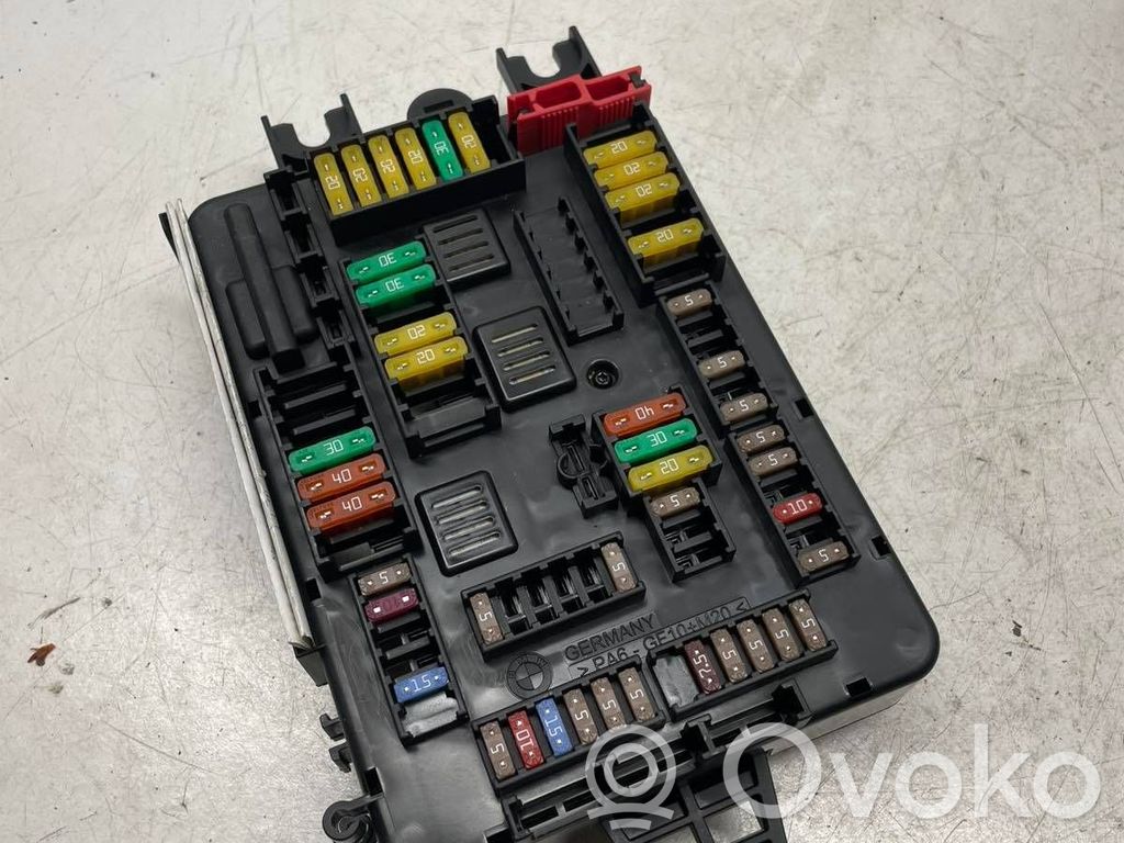 BMW 3 F30 F35 F31 Ramka / Moduł bezpieczników 