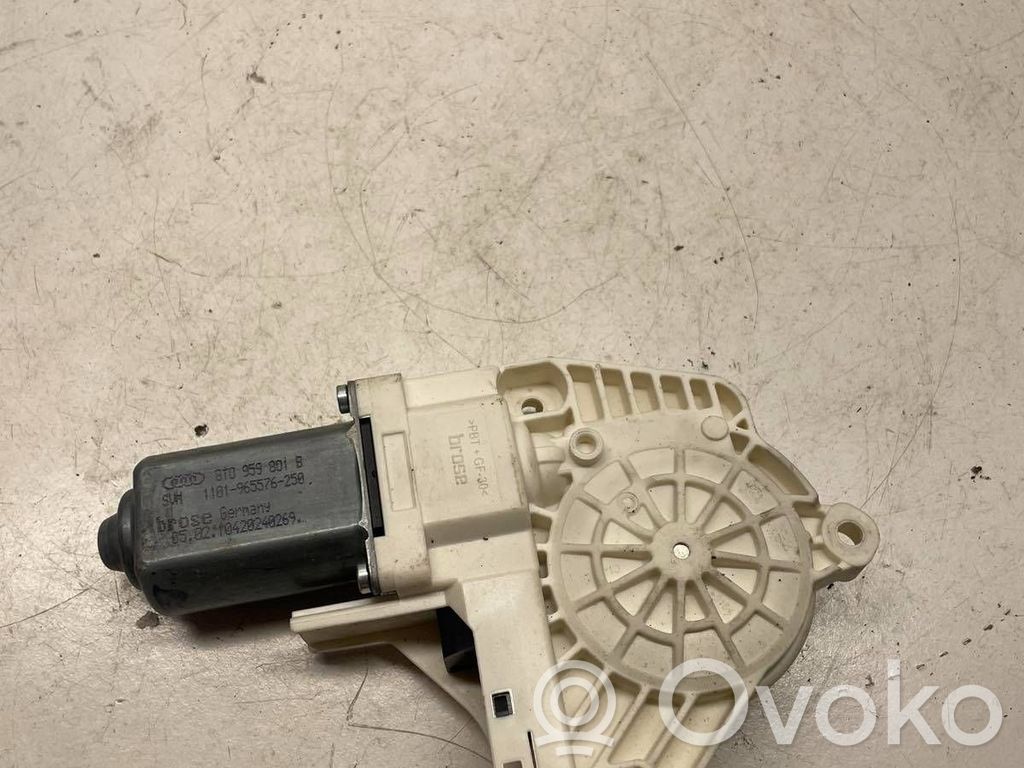 Audi A5 8T 8F Silnik regulatora szyby drzwi przednich 