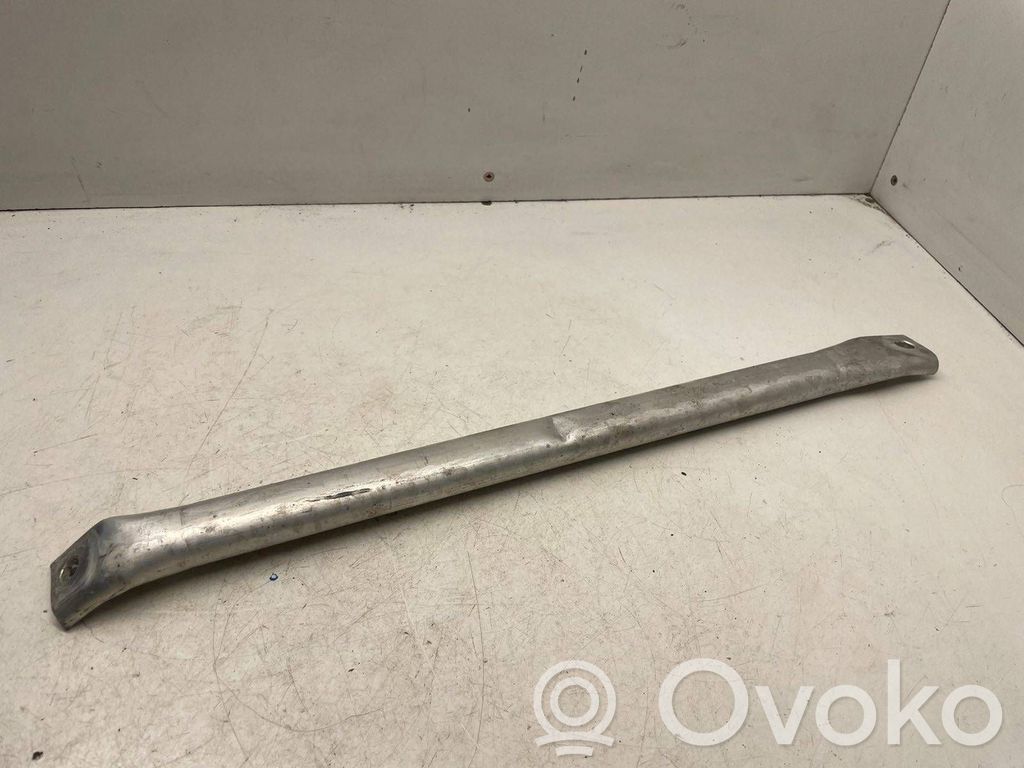 BMW X5 E70 Kita variklio skyriaus detalė 