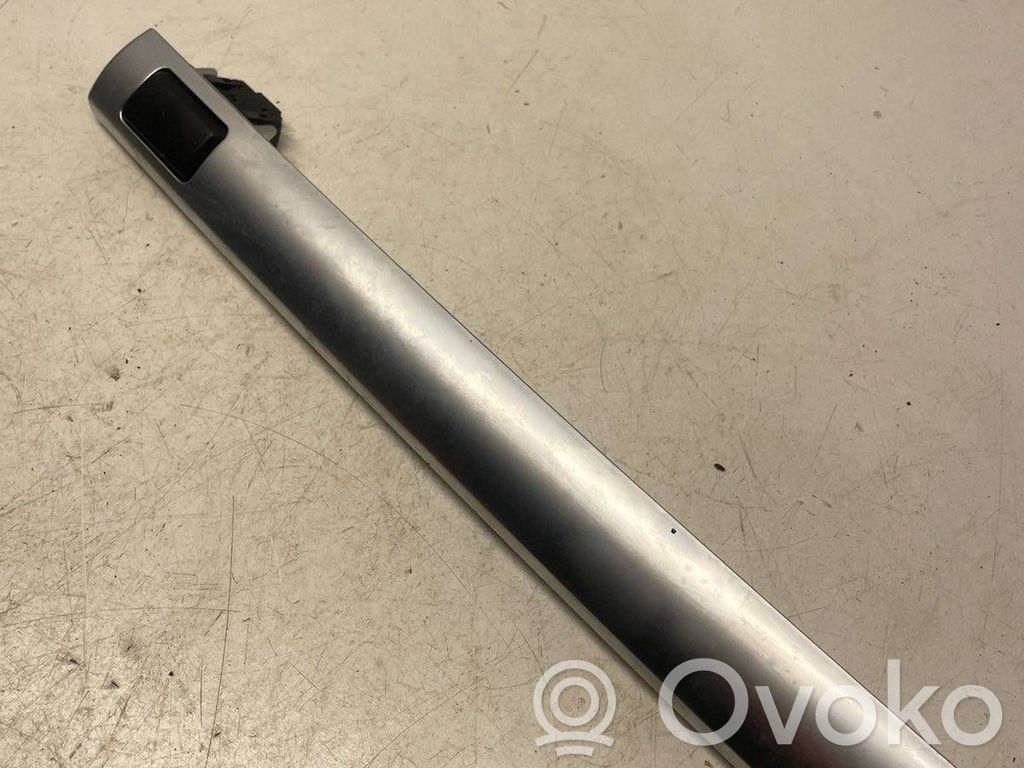 BMW X5 E70 Kita panelės detalė 
