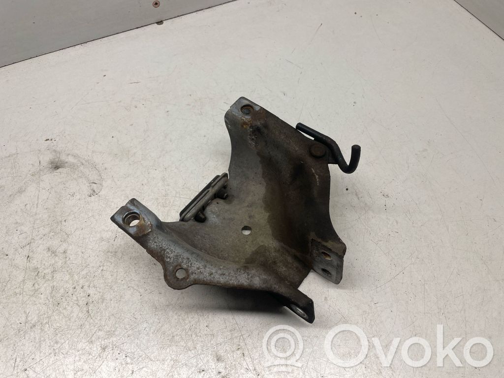 Audi A5 8T 8F Engine mounting bracket 