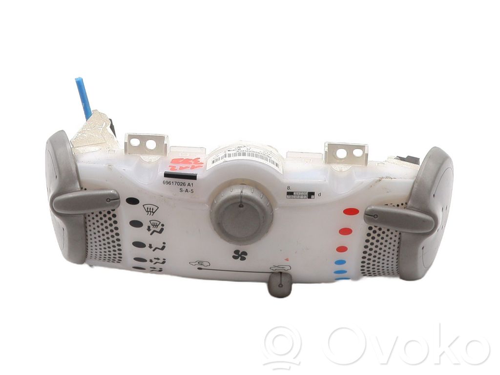 Peugeot 107 Climate control unit 