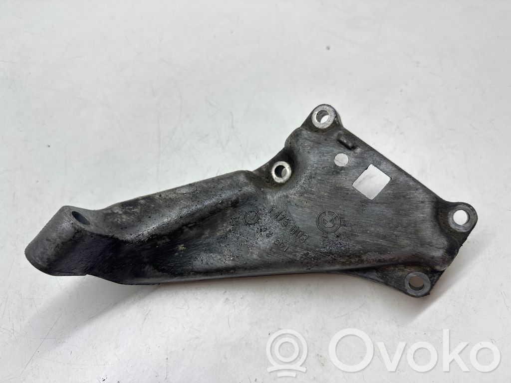 Engine mounting bracket   1175603