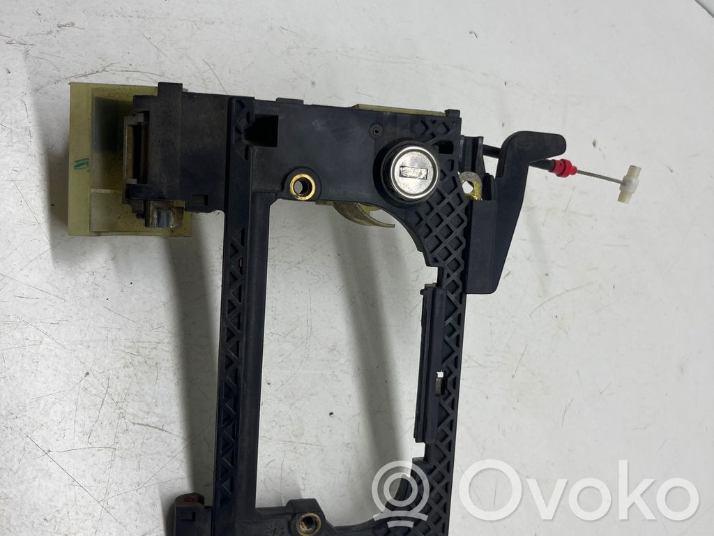 Etuoven ulkokahvan kehys   51218245351